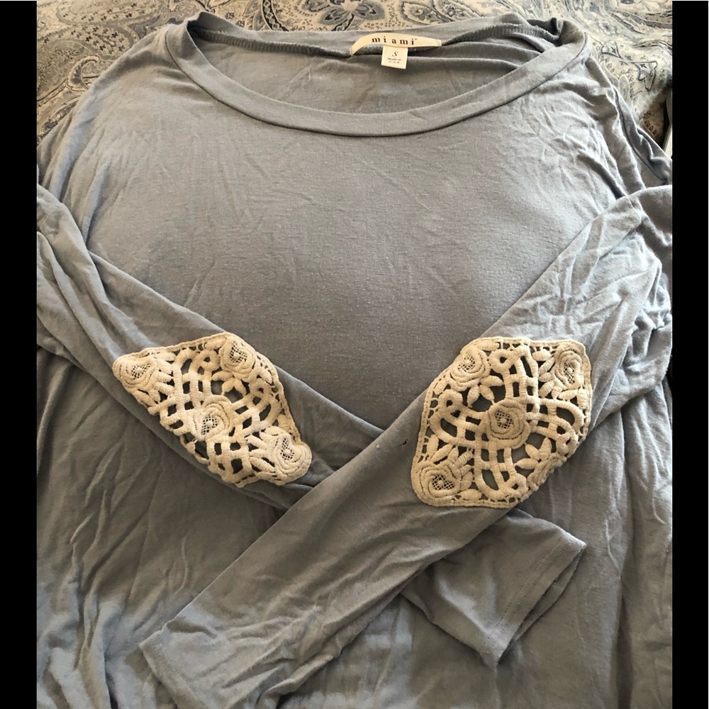 Francesca’s oversized long sleeve
